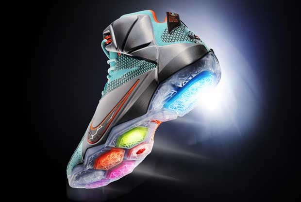 ultimas zapatillas lebron james