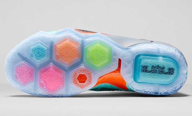 lebron james tenis 17